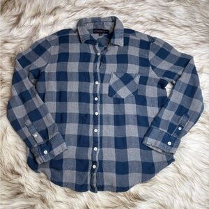 Aeropostale Blue and Gray Plaid Casual Button Down Shirt